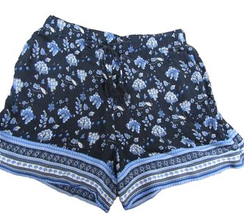 short d'été tissu fluide et frais marque mango taille indiquée M = 38/40