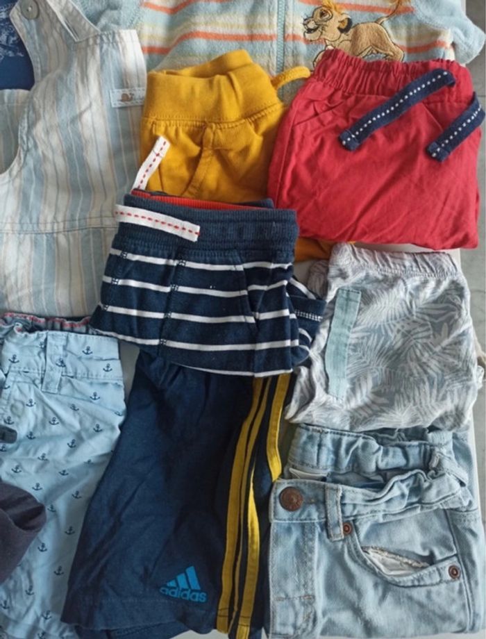 Lot 18 mois été t’shirt, polo, salopette, short, combinaison - photo numéro 3