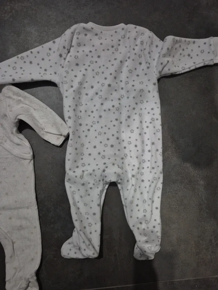 Lot pyjama et surpyjama 6 mois - photo numéro 5