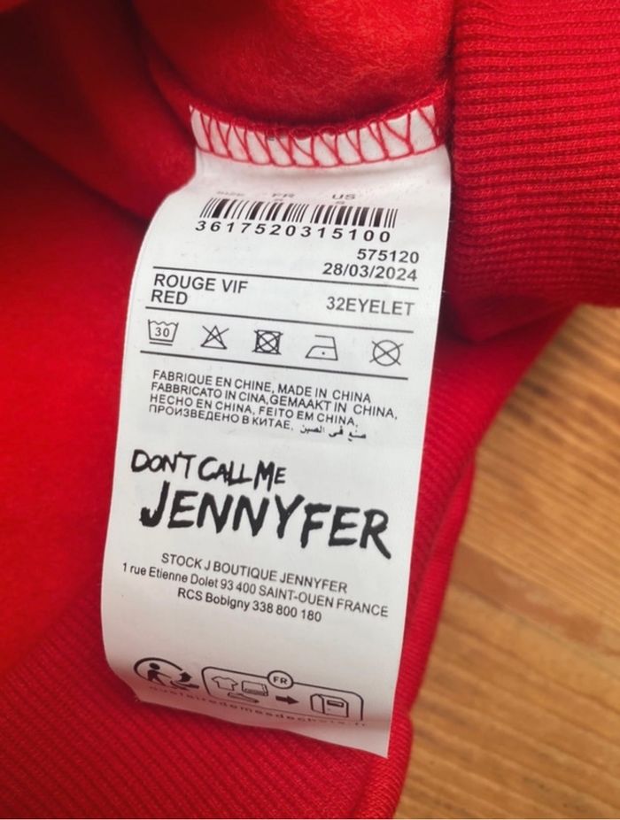 Pull avec capuche en rouge pour femme - photo numéro 6
