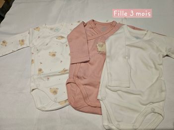 Lot 3 bodies ML 3 mois