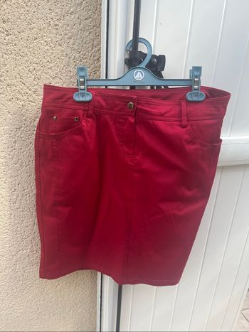 Jupe courte rouge taille 40