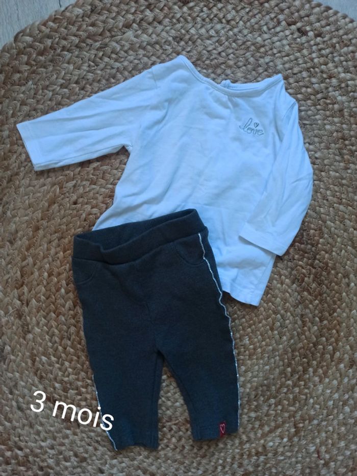 Ensemble pantalon / t-shirt