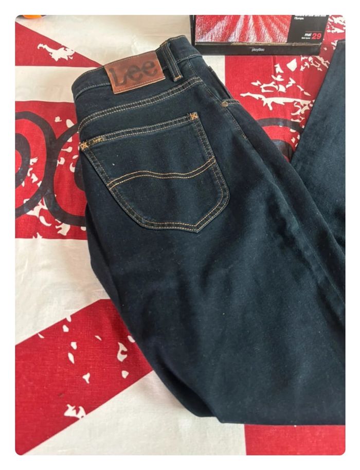Jeans Lee style vintage bleu foncée taille 40  patte large - photo numéro 2