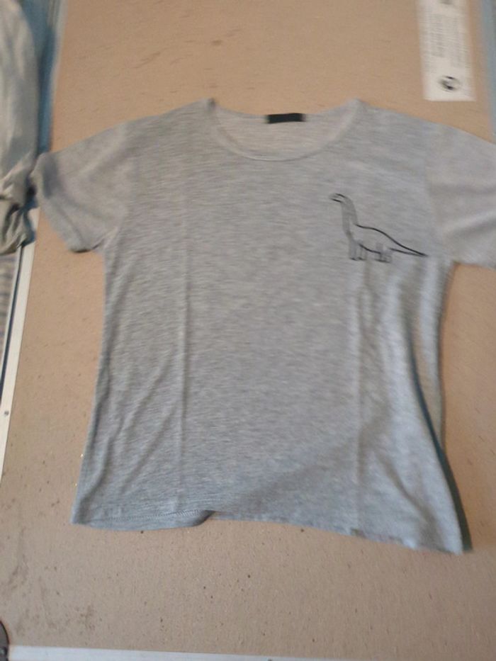 T-shirt imprimé dinosaure - photo numéro 4