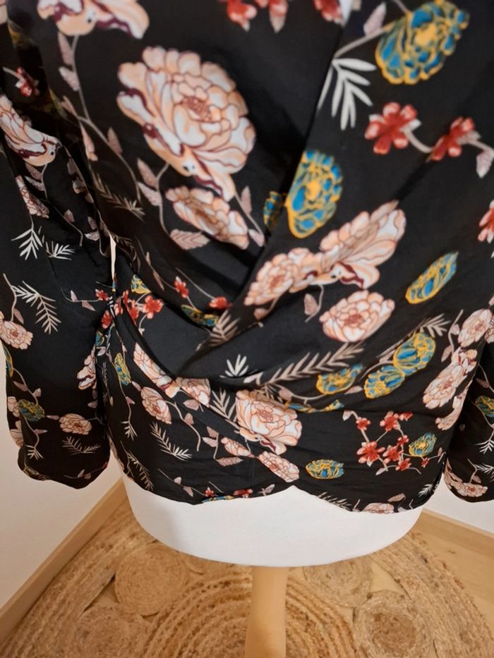 Blouse noire portefeuille Fleurie Anna karel taille S 36 - photo numéro 4