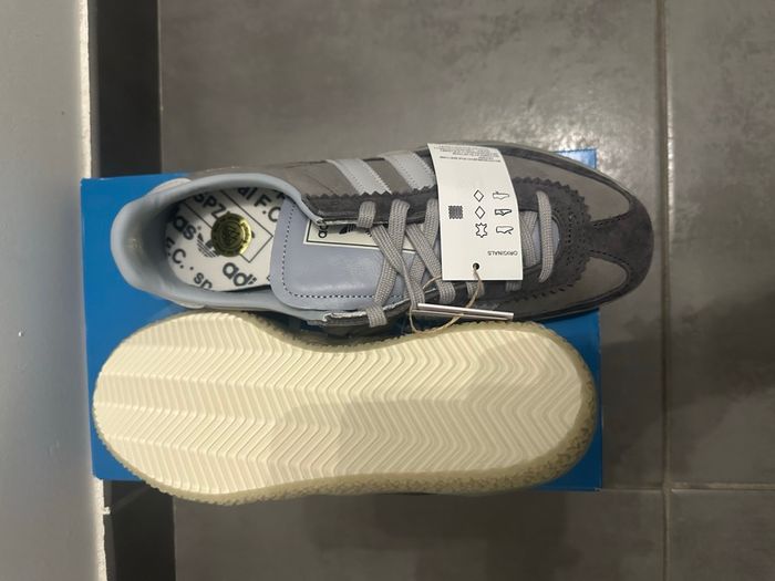 Adidas SPZL FC neuve gris taille 42 - photo numéro 2