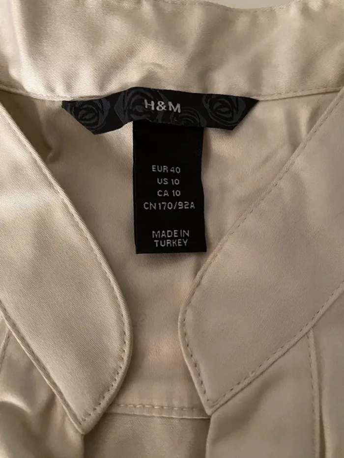 Robe beige  taille 40  h m - photo numéro 3