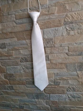 Cravate blanche 34 cm