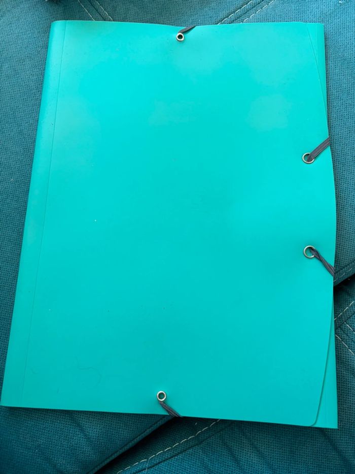 Lot fournitures scolaires - photo numéro 10