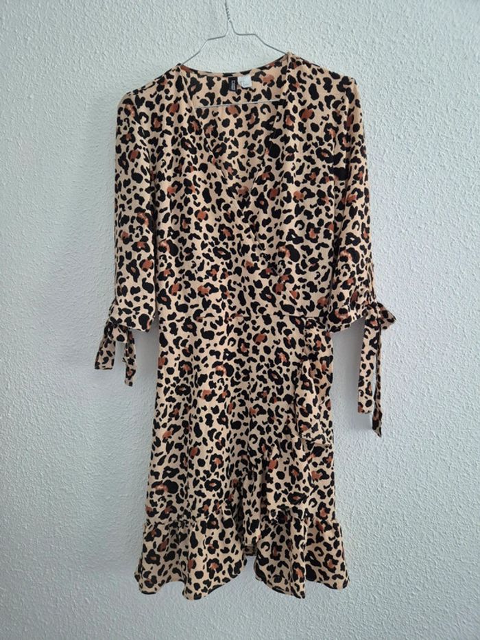 Robe léopard h&m