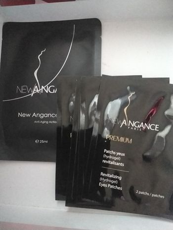 Paschs yeux revitalisant 4x2=8pachs + 1pach 25ml anti aging action
