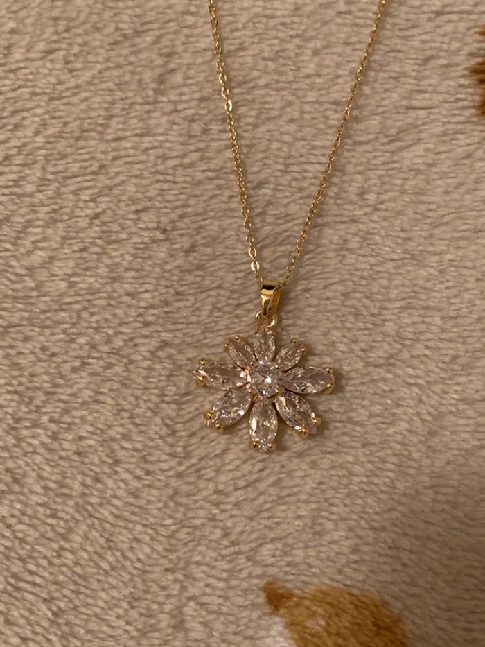 Collier fleur vintage en acier inoxydable - photo numéro 4