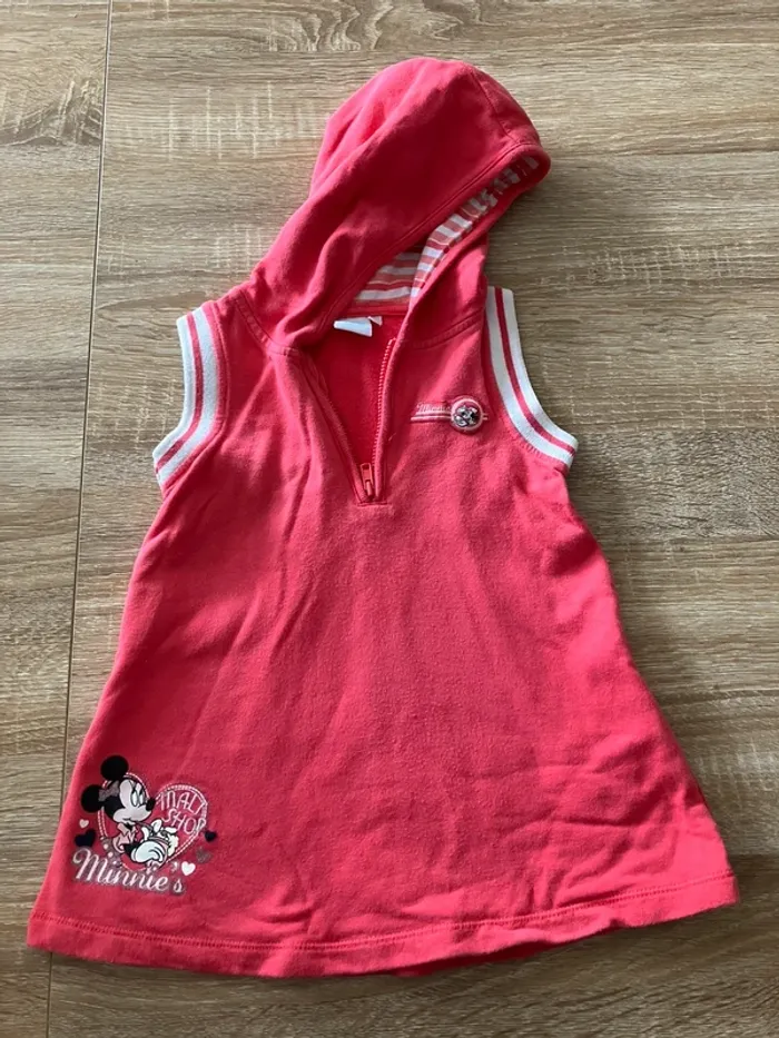 Robe avec capuche Disney 18 mois