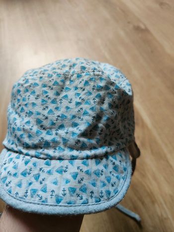 Casquette reversible aubert environ 9-12mois