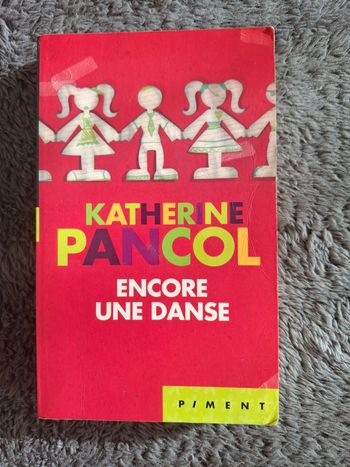 Roman Encore une danse de Katherine Pancol en très bon état