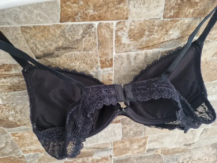1 soutien-gorge noir taille 85 B marque ETAM - photo numéro 4