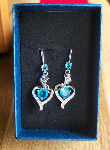 Boucle d'oreille coeur bleu