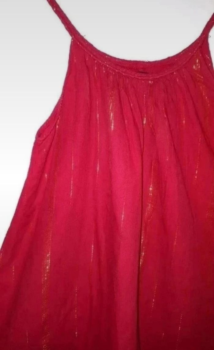 Robe rouge fil doré - photo numéro 4