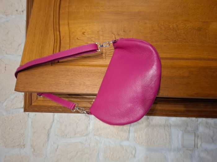 sac banane en cuir fuchsia - photo numéro 3