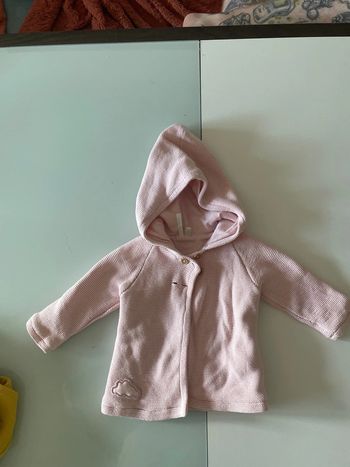 Veste rose à capuche