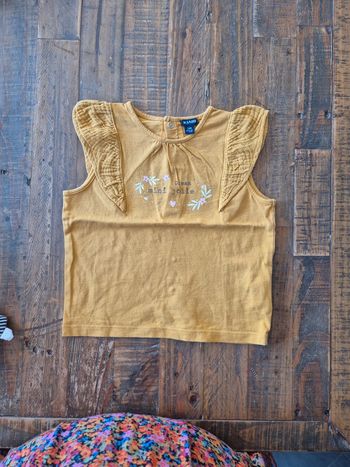 T-shirt kiabi 24 mois