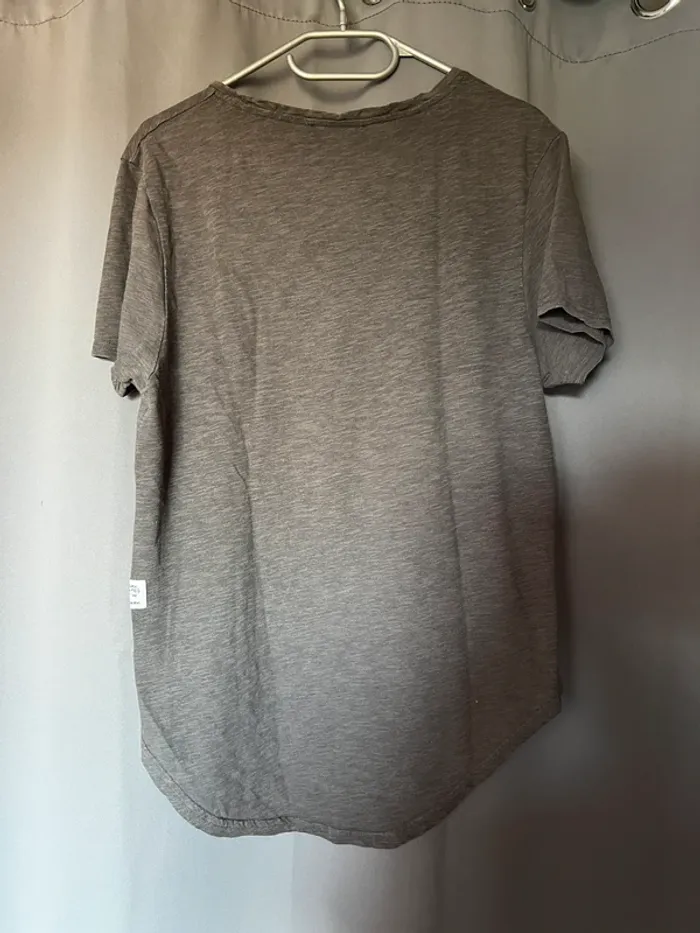 T-shirt gris taille S - photo numéro 3