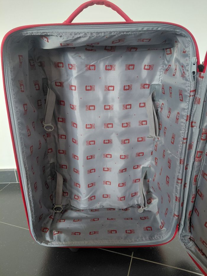 Valise rouge de voyage - photo numéro 9