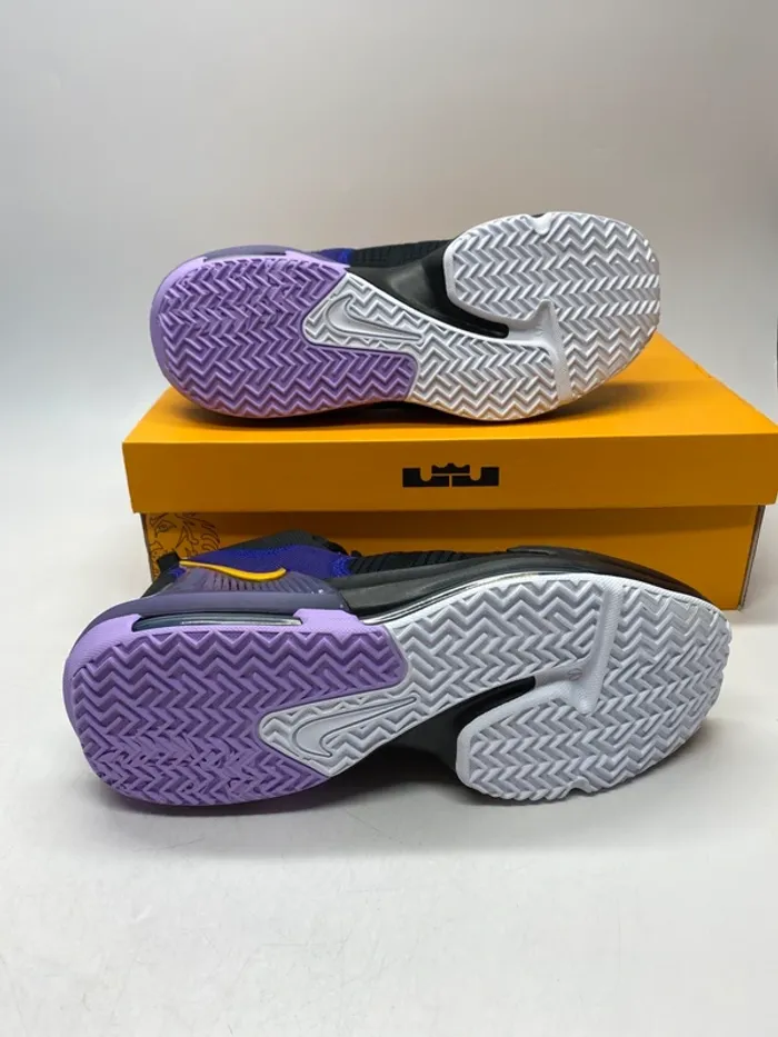Baskets Nike Lebron witness 7 - photo numéro 4