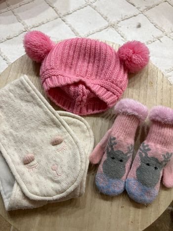 Bonnet, gant et écharpe