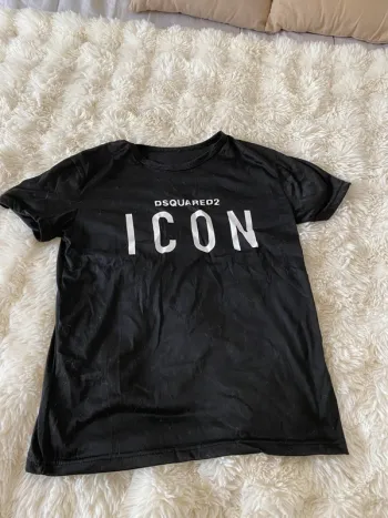 T-shirt noir inscription blanche