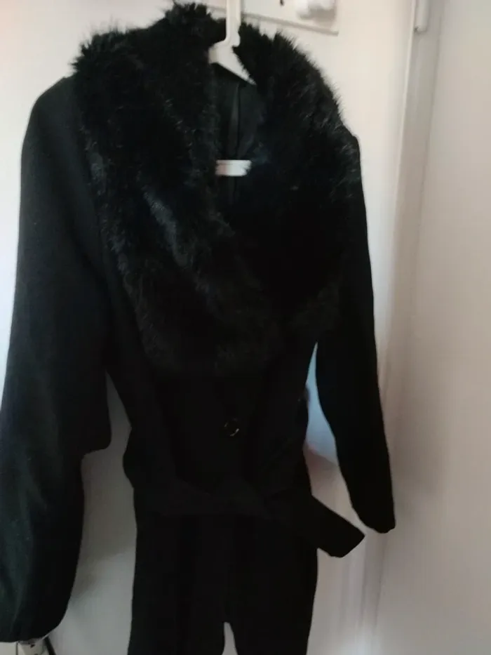 Manteau en fausse fourrure Inconnu (noir), XL / 42 / 14