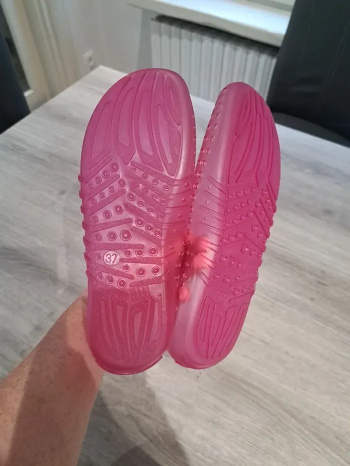 Chaussure aquatique rose taille 37 - photo numéro 2