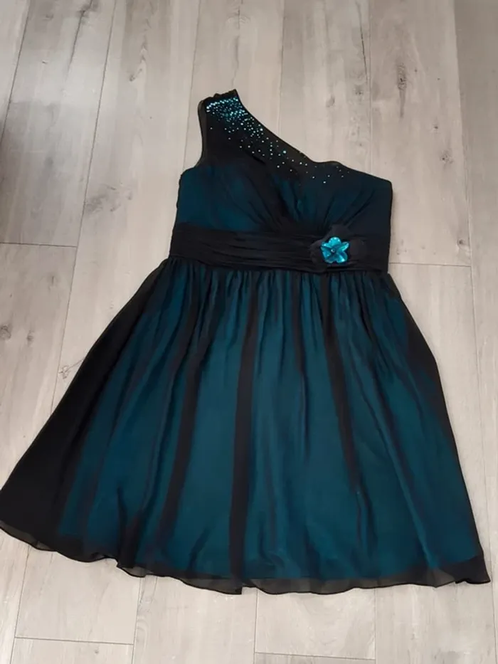 Robe de cocktail taille 42