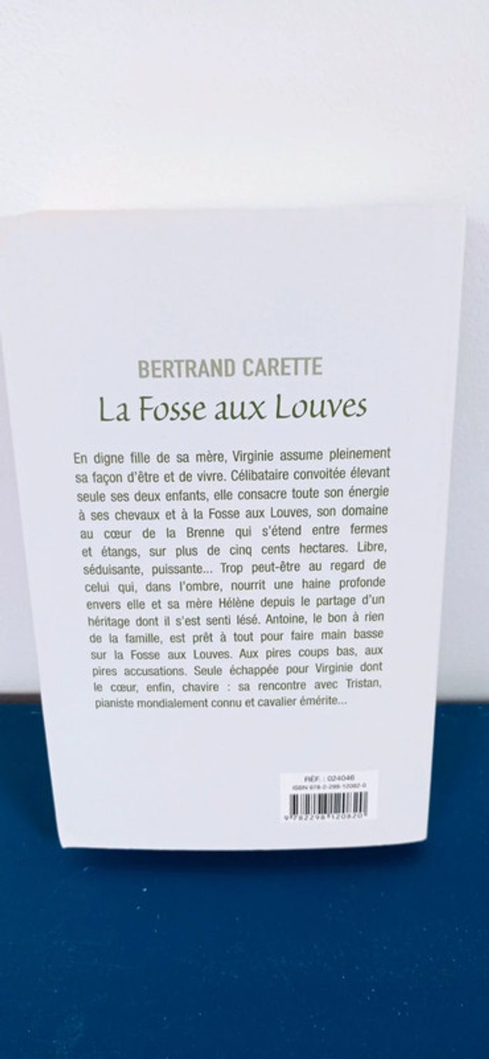 Livre la fosse aux louves - photo numéro 2
