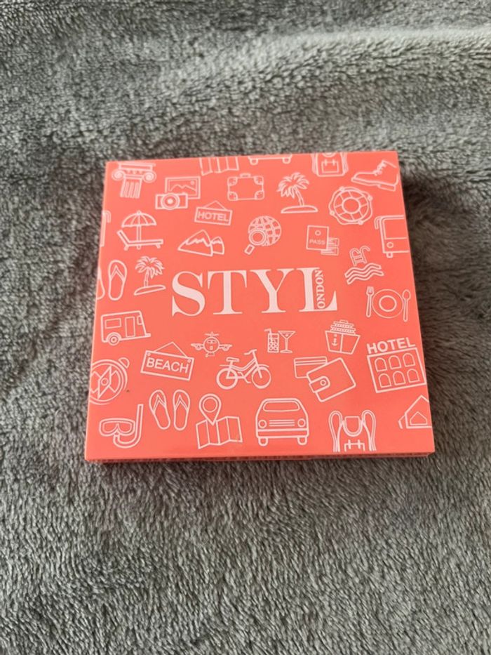 Palette de 9 fards à paupières styl London - photo numéro 2