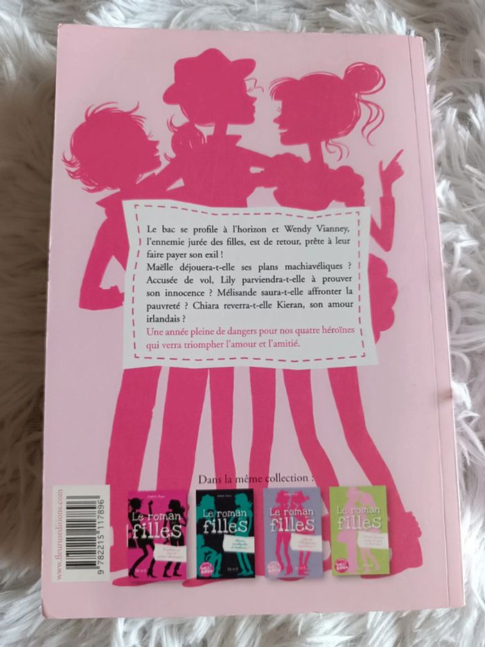 Livre Le roman des filles _ Fleurus - photo numéro 15
