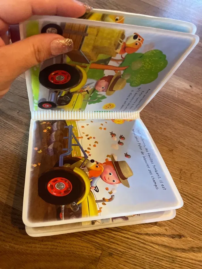 Livre pour le bain P’tit garçon Le tracteur de Peter - photo numéro 8