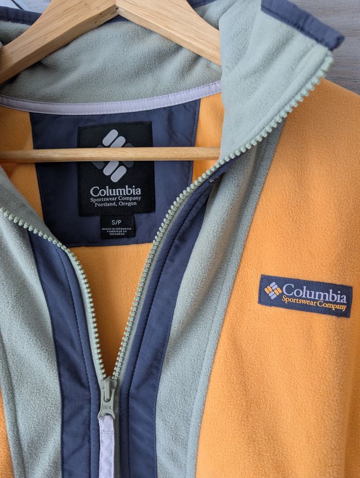 Polaire Columbia femme taille S Neuve jamais porté - photo numéro 3