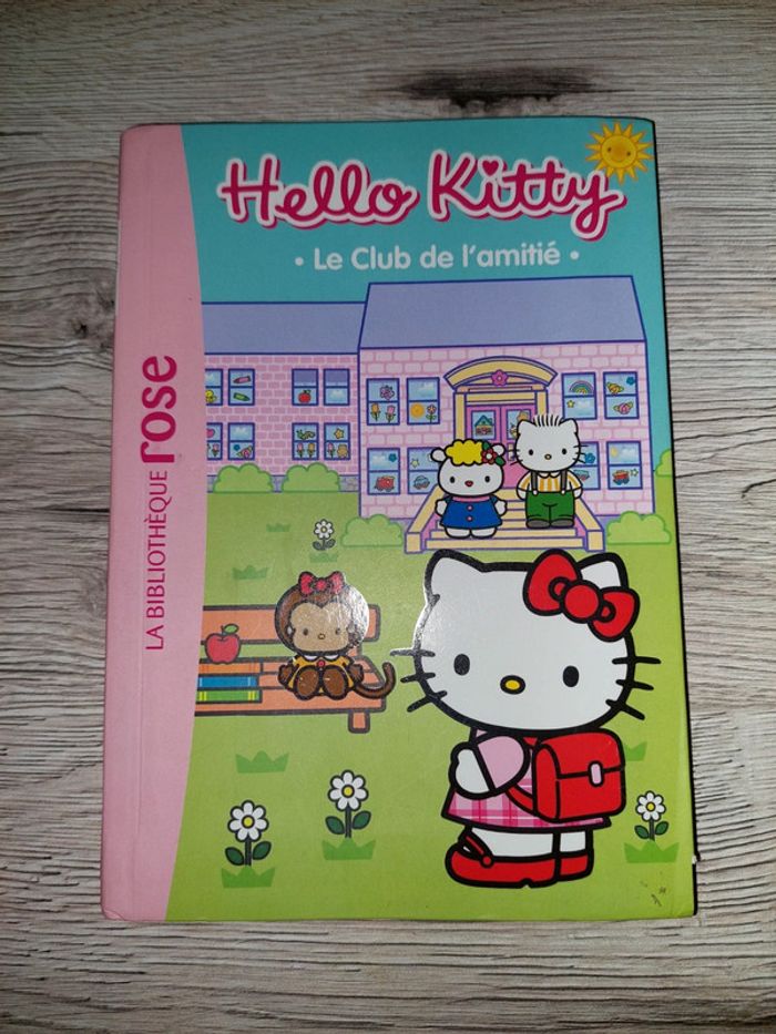 Livre de poche hello Kitty