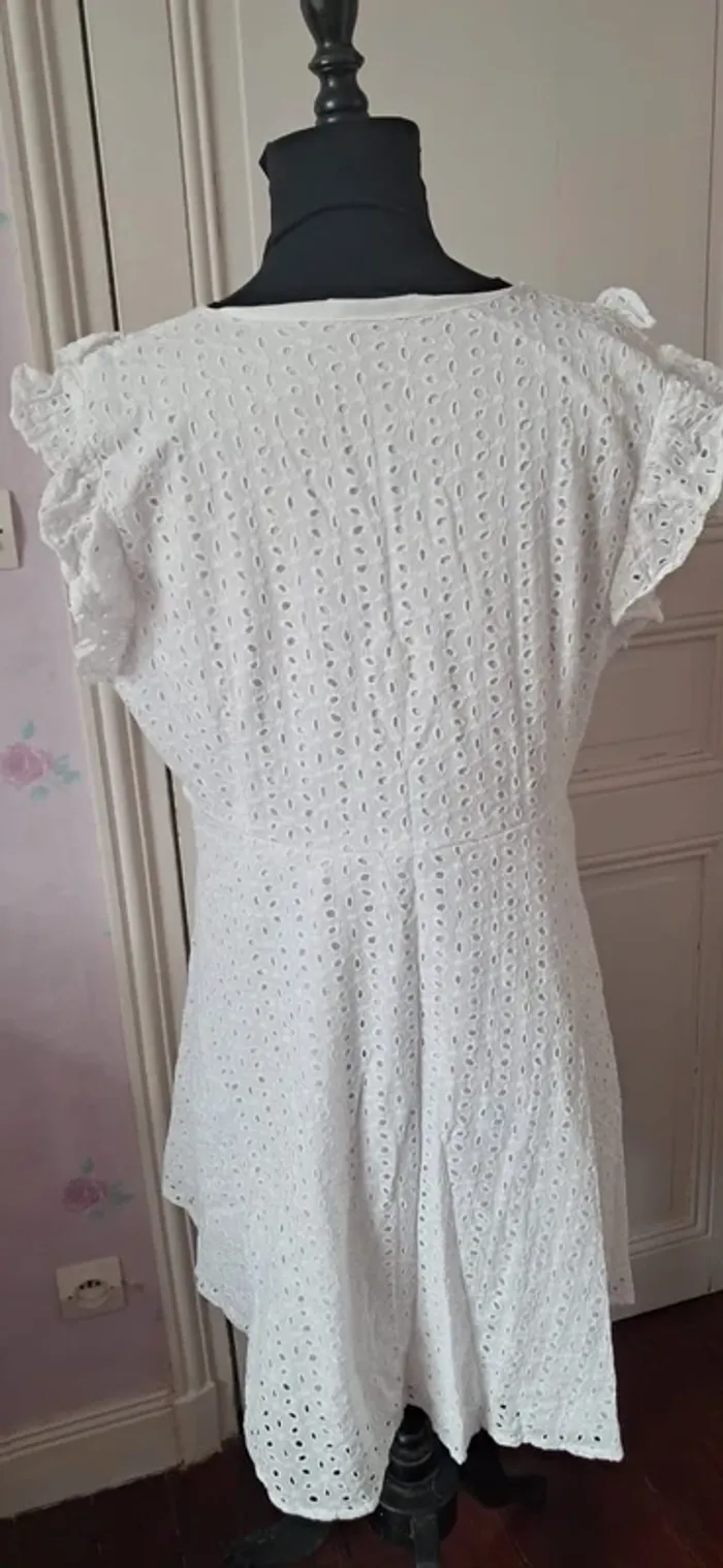 Robe blanche Shein 2XL - photo numéro 3