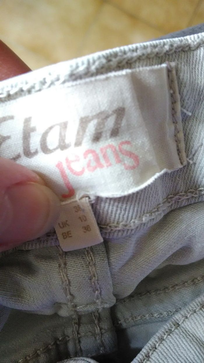 Lot 2 jeans, Etam jeans et Walk &Talk. - photo numéro 2