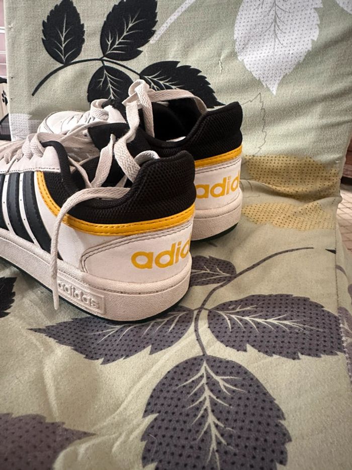 Chaussure adidas - photo numéro 3