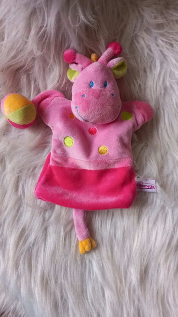 Doudou plat marionnette Girafe rose-cercles - Pommette