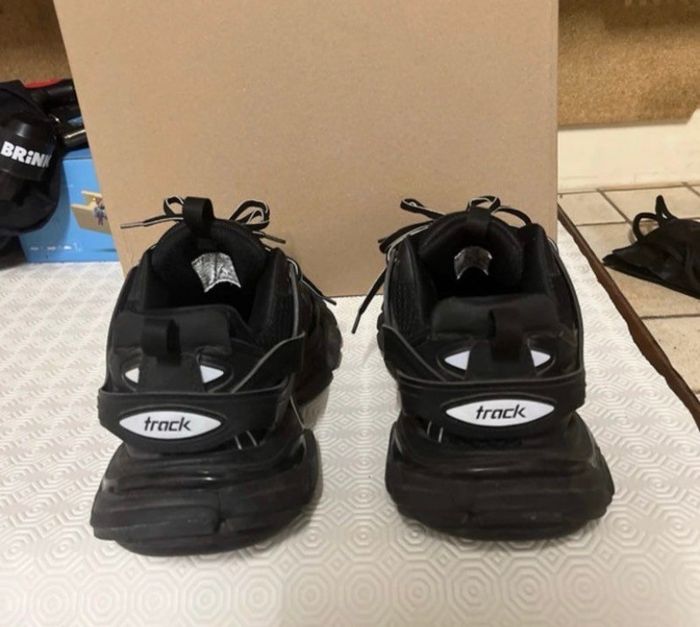 CHAUSSURES HOMME ! Négociable - photo numéro 5