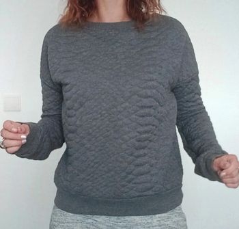 Sweat épais texturé gris neuf taille 40