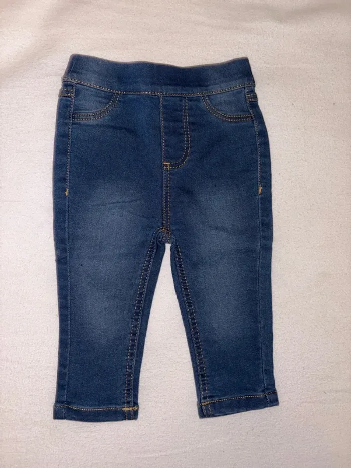 Lot pantalon 6 mois - photo numéro 2