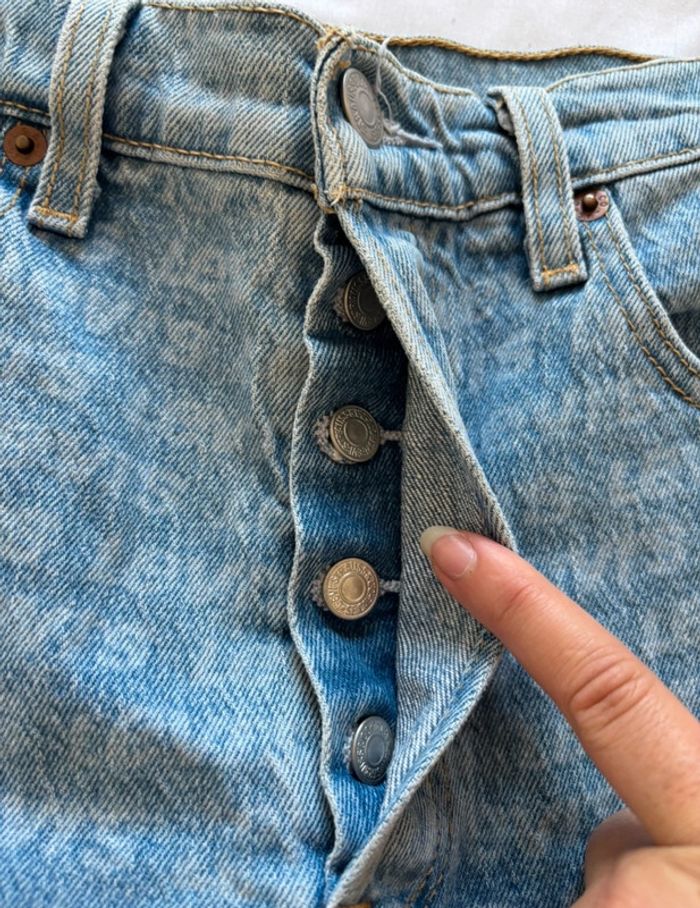 Short Levi’s Ribcage mini court W27 taille haute 36/38 S/M effet frangé imprimé logo bleu clair - photo numéro 4