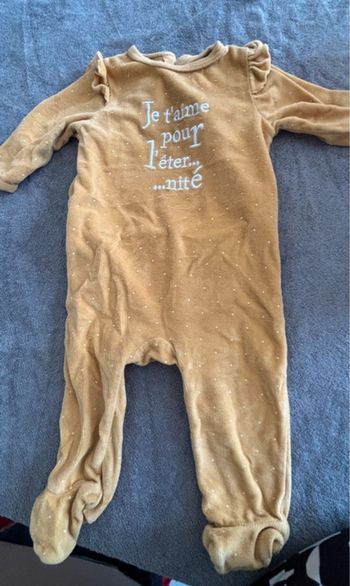 Pyjamas une pièce 