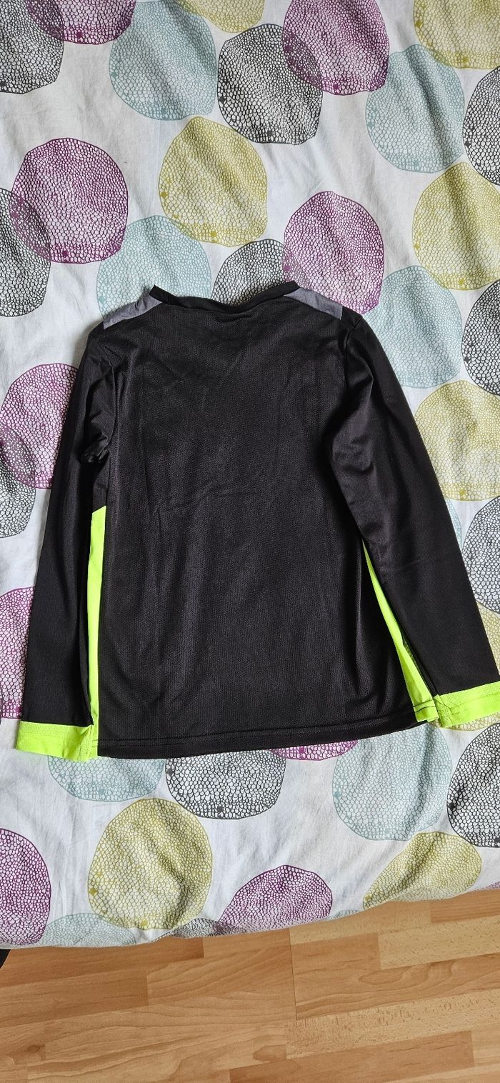 Lot 8 ans maillot + sweat football Kipsta - photo numéro 7